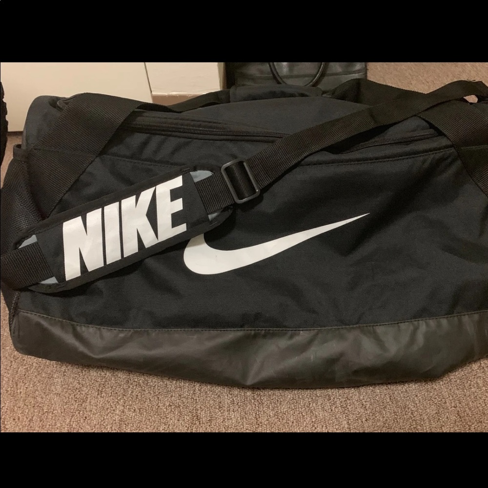 Nike Large Brasilia Gym Duffel Bag